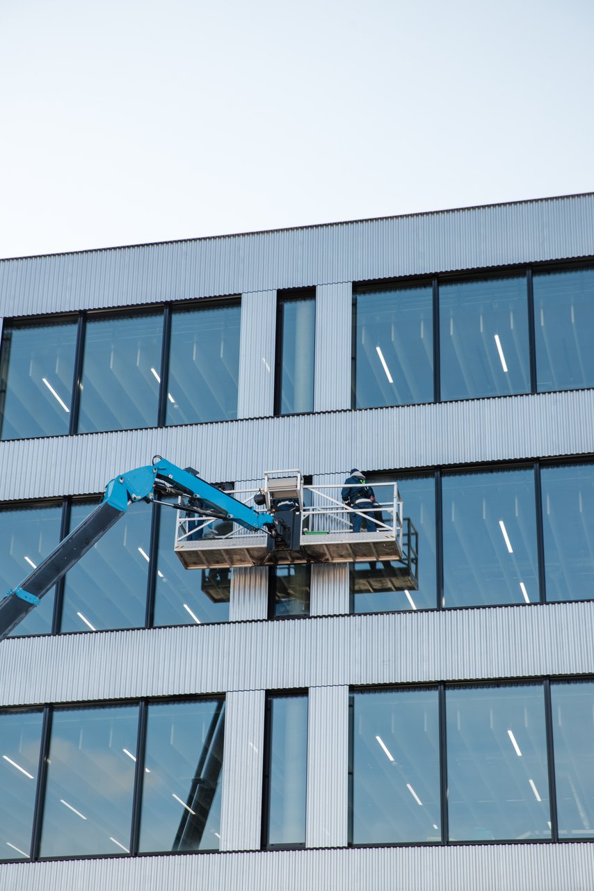 ISS-Office-Spezialreinigung-Alexandre Mukinisa-OM (1)