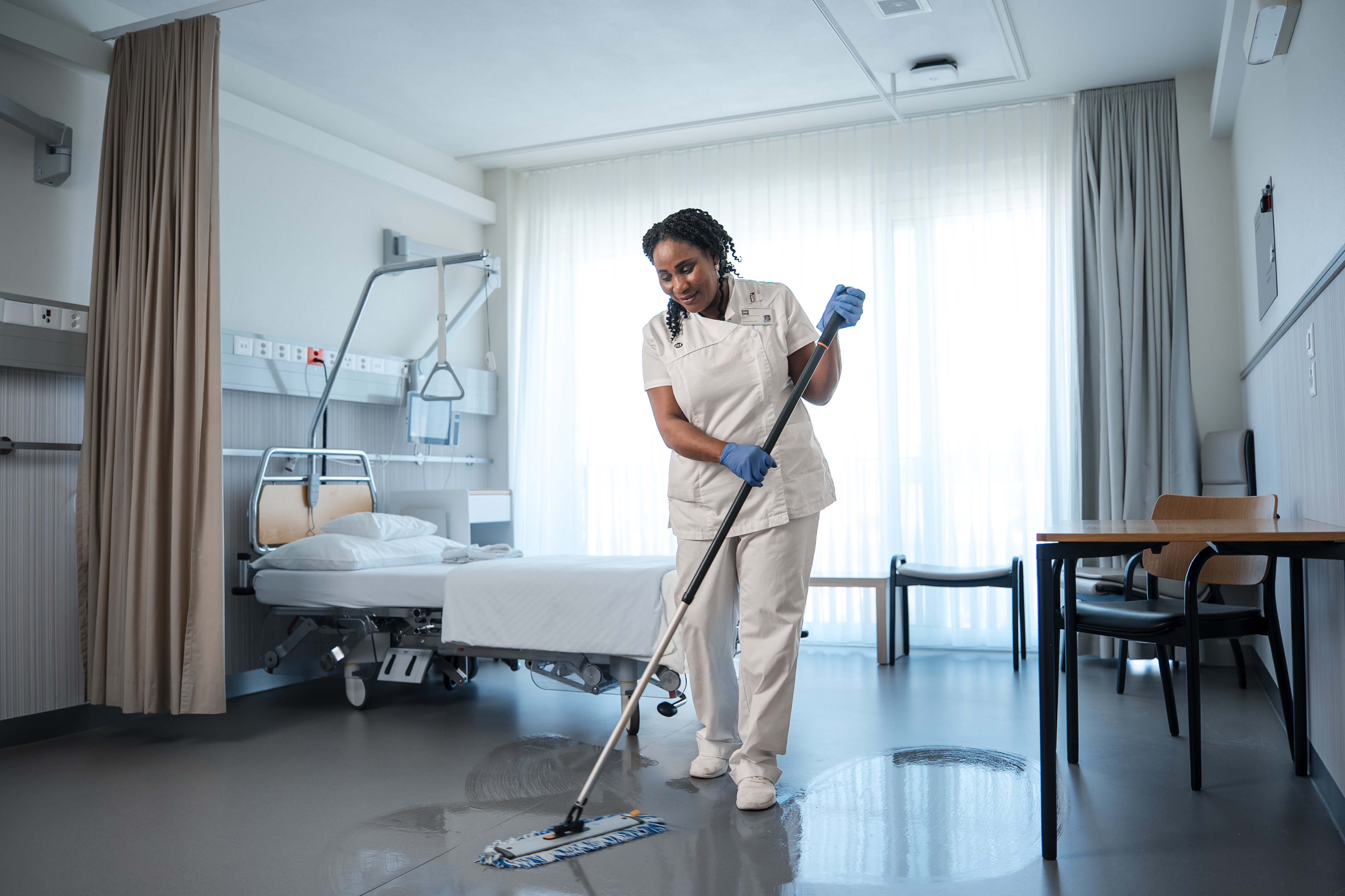 CH_ISS_2025_Healthcare