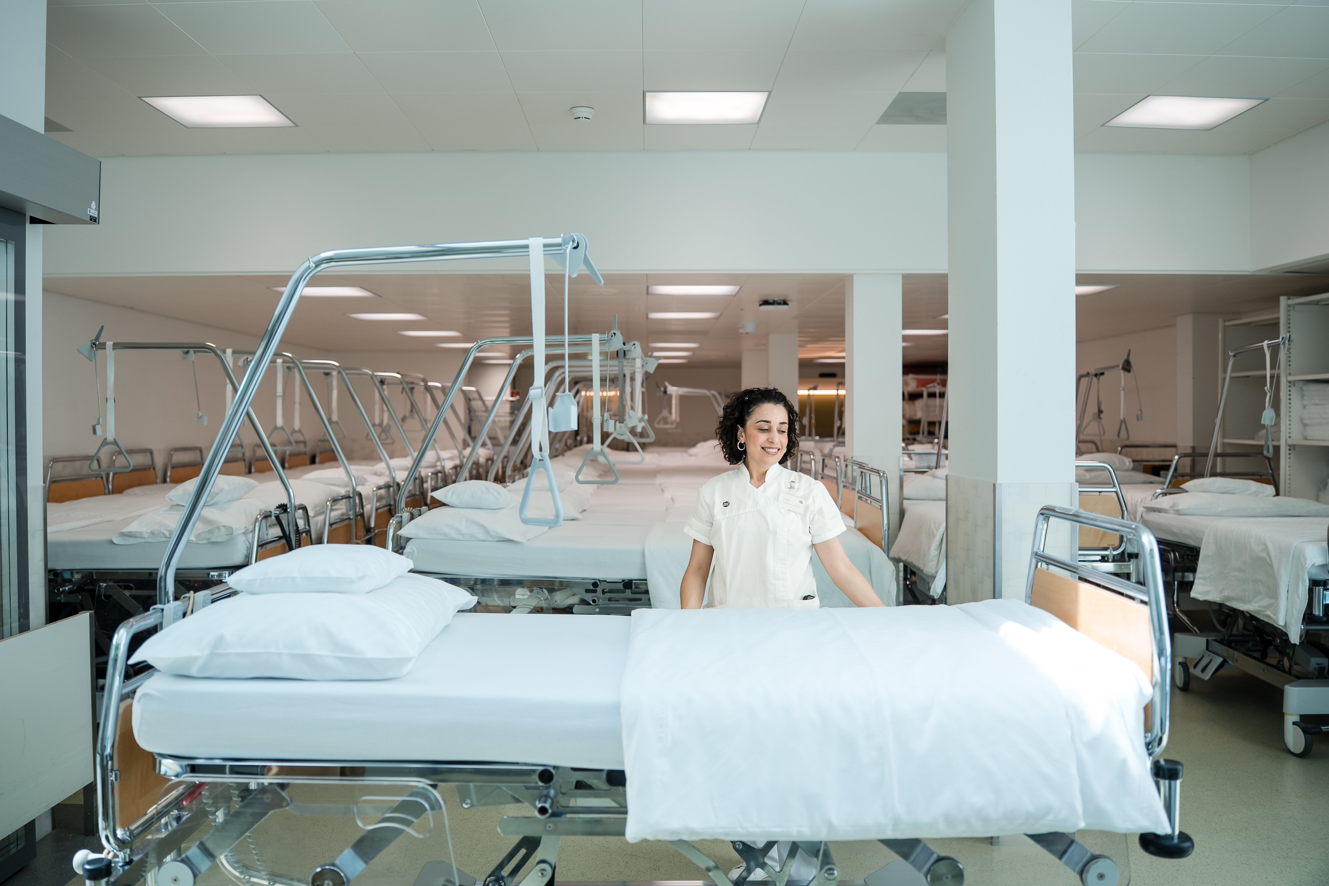 CH_ISS_2025_Healthcare_Bed