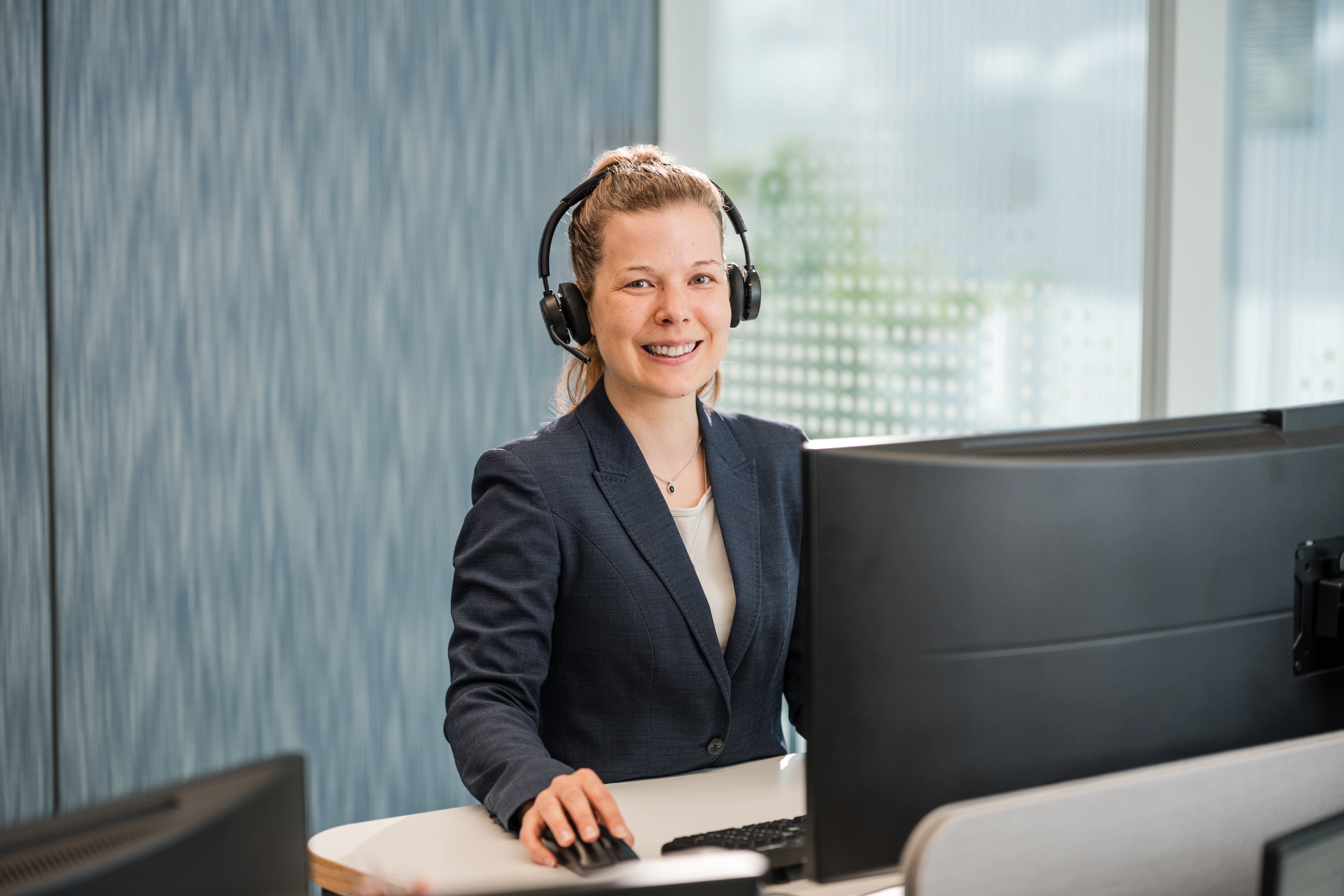 CH_ISS_2025_Office_Header