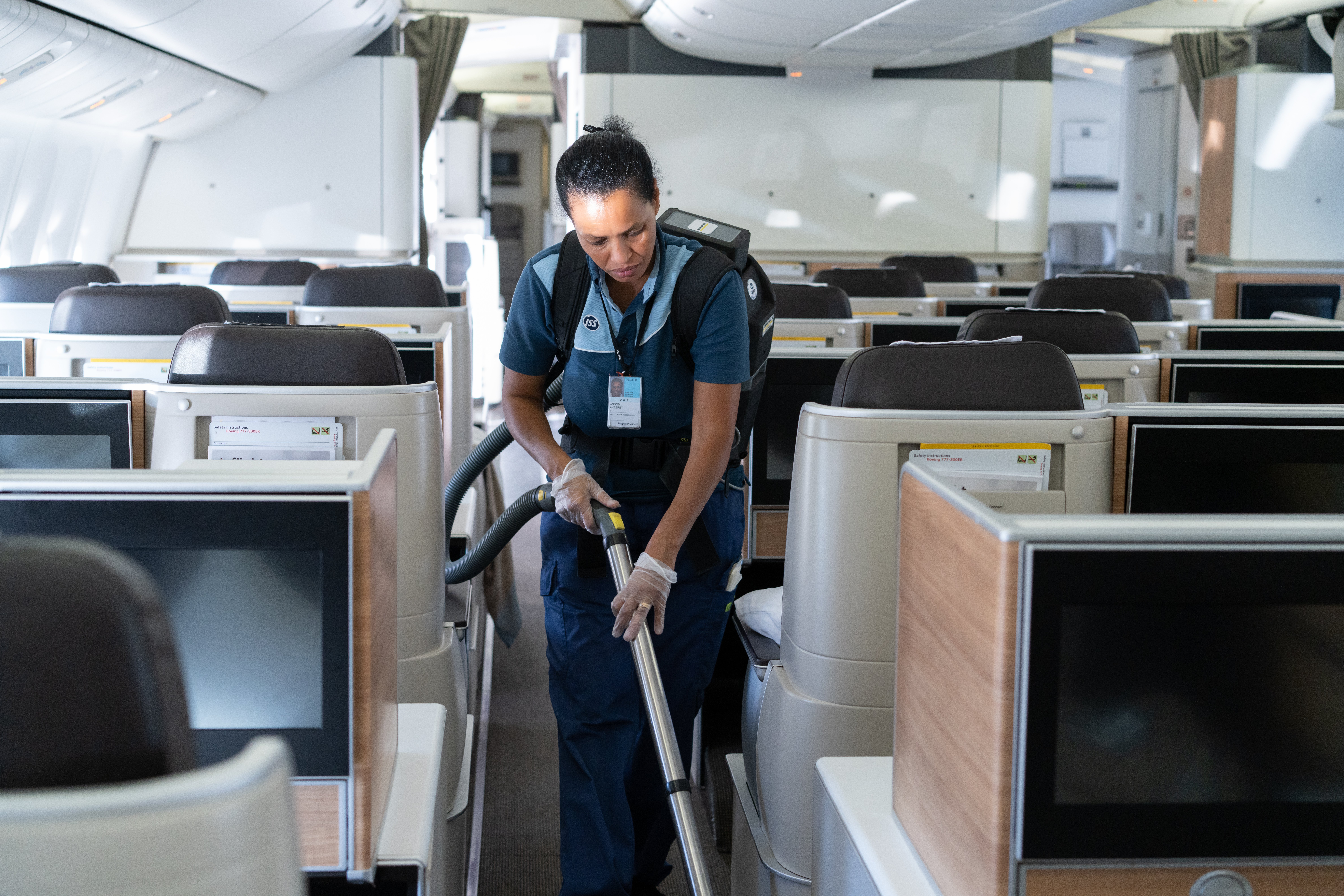 CH_2025_ISS_Industry_Transport_Cleaning Plane 2