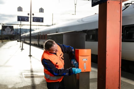 ISS Schweiz am Bahnhof